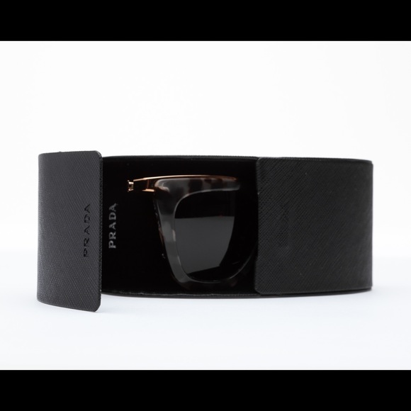 Prada sunglasses - Picture 6 of 6